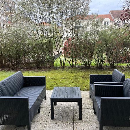 ביוסי-סיינט-ג'ורג' 1 Bedroom With Garden, Train Station, Disneyland, Val D'Europe מראה חיצוני תמונה