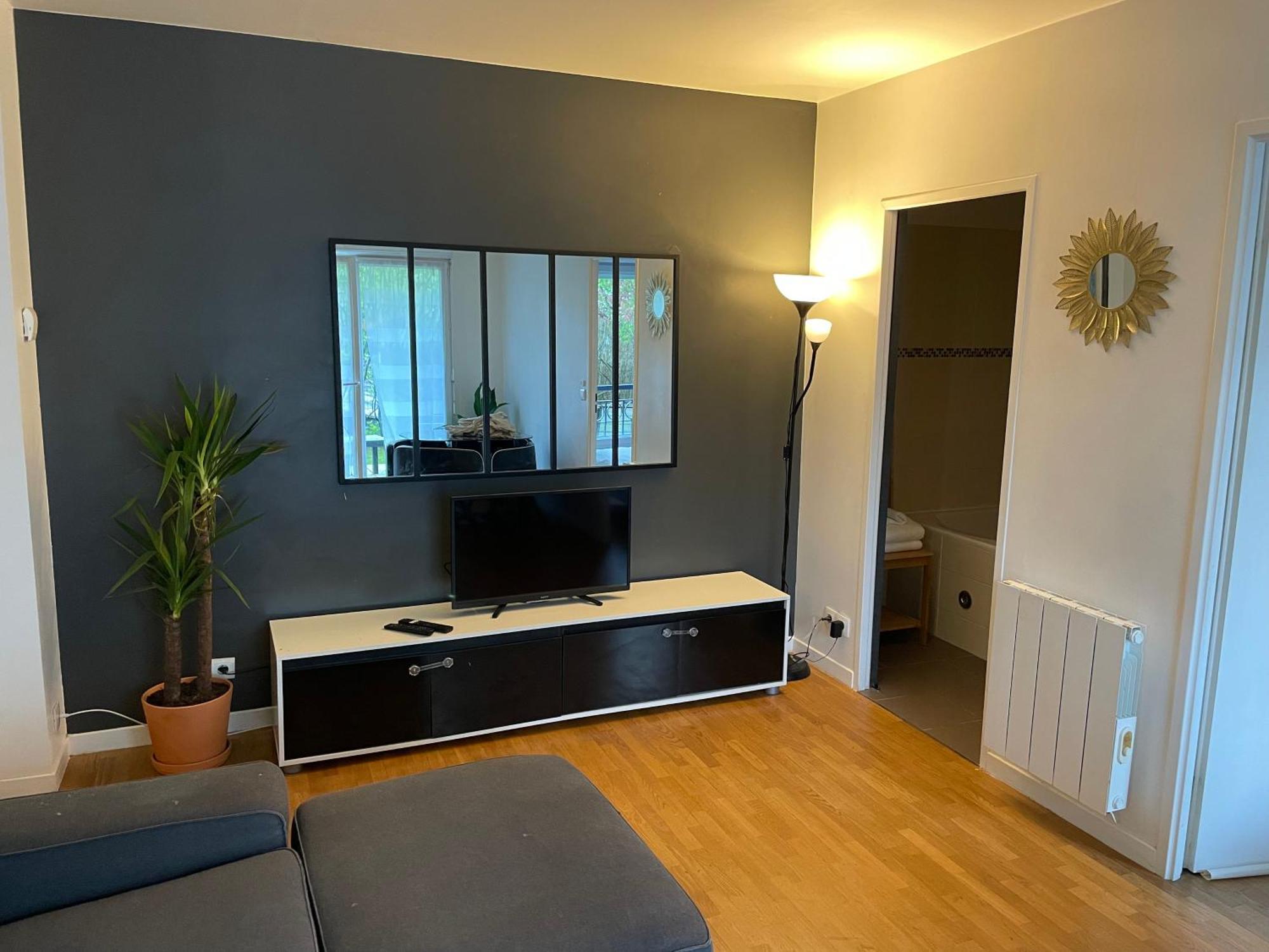 ביוסי-סיינט-ג'ורג' 1 Bedroom With Garden, Train Station, Disneyland, Val D'Europe מראה חיצוני תמונה